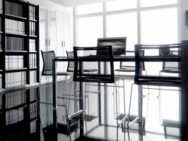 Tavolo riunioni con struttura metallica cm 186.